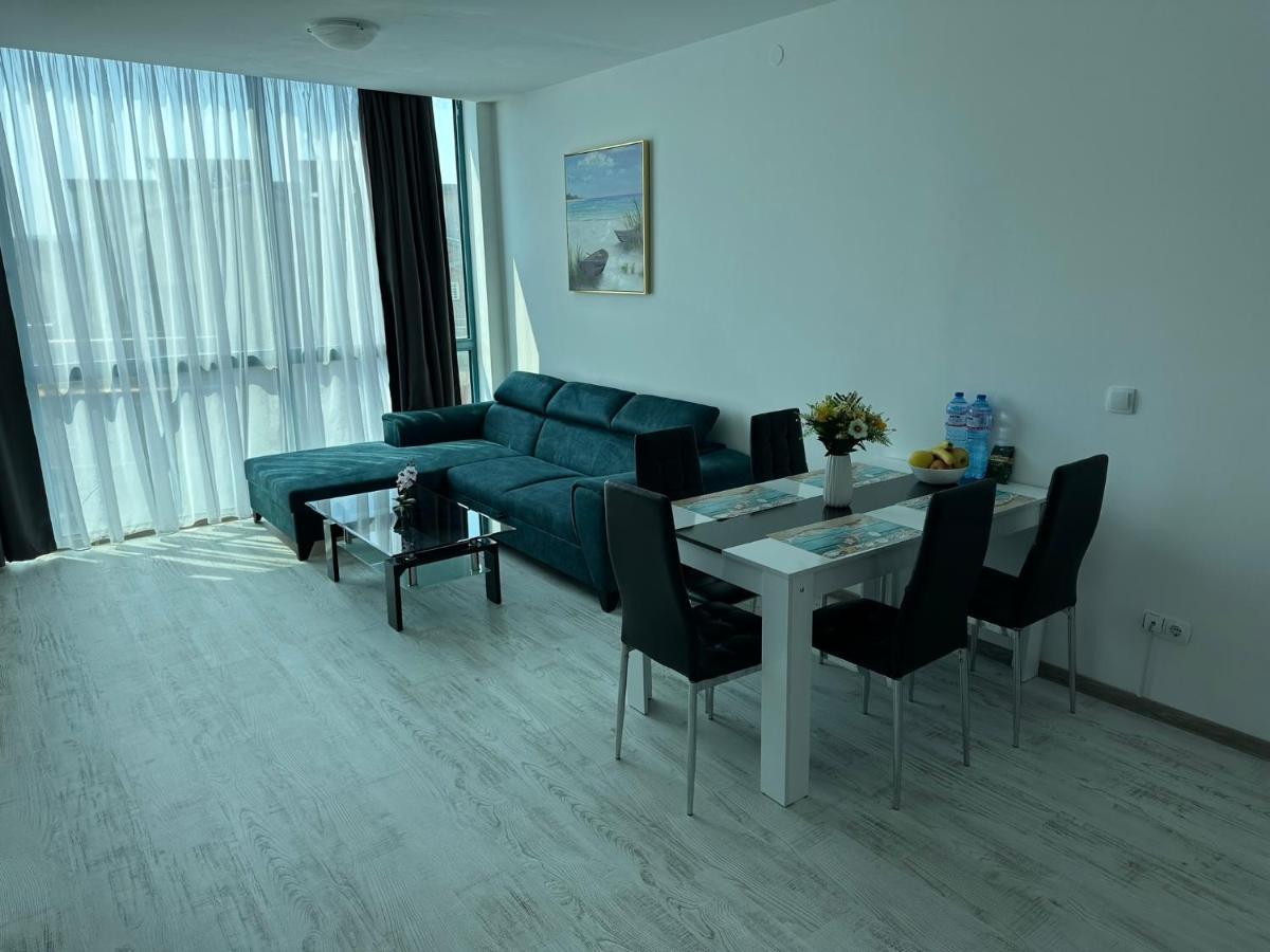 Spacious And Cozy Apartment In Complex Del Sol 프리모르스코 외부 사진