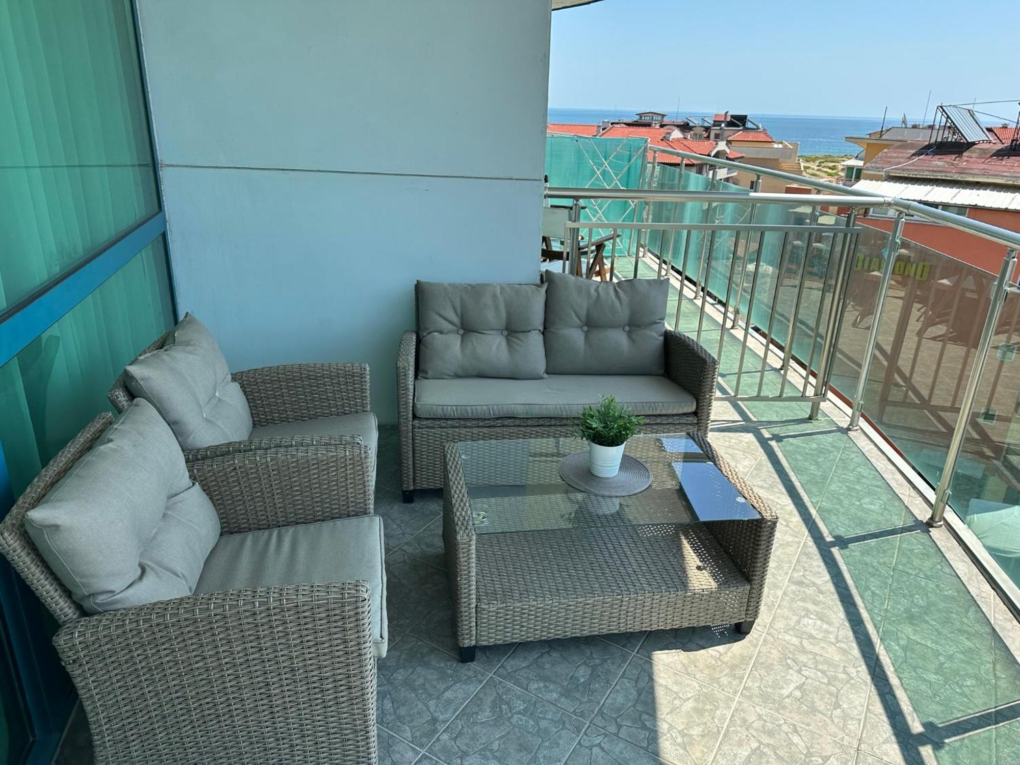 Spacious And Cozy Apartment In Complex Del Sol 프리모르스코 외부 사진